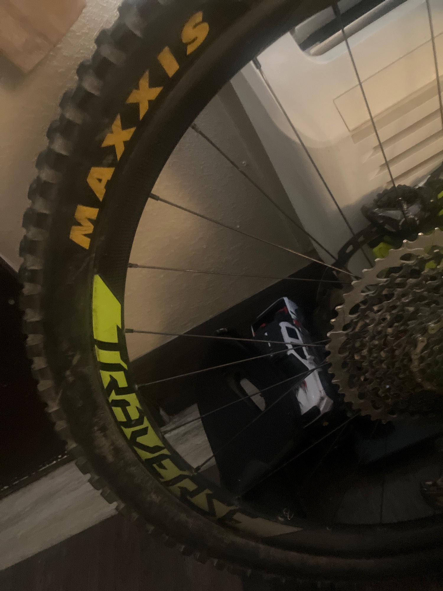 2015 Lapierre DH 727 Value & Price Guide | Bicycle Blue Book