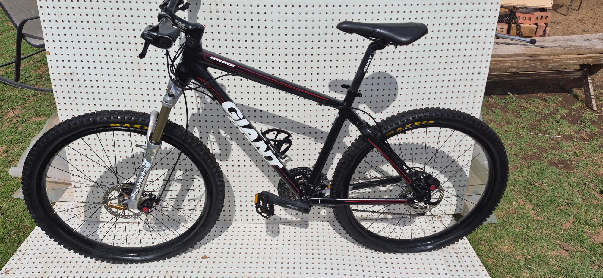 2025 Giant Contend AR 4 Value & Price Guide | Bicycle Blue Book